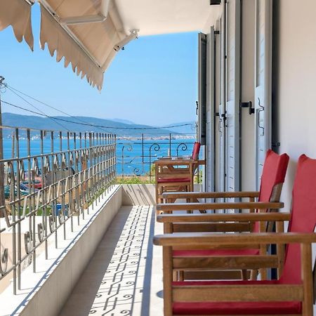 Axs First Floor Apartment Aegina Town Экстерьер фото
